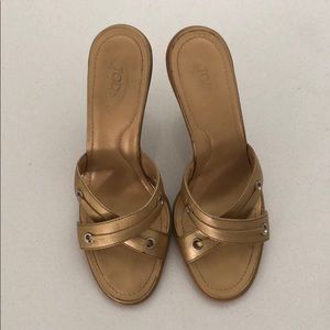 TOD’S Gold Heel Sandal
